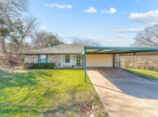 2512 Woodhaven Dr, Granbury, TX 76048