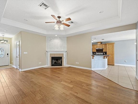 3rd image of 624 S 9th St