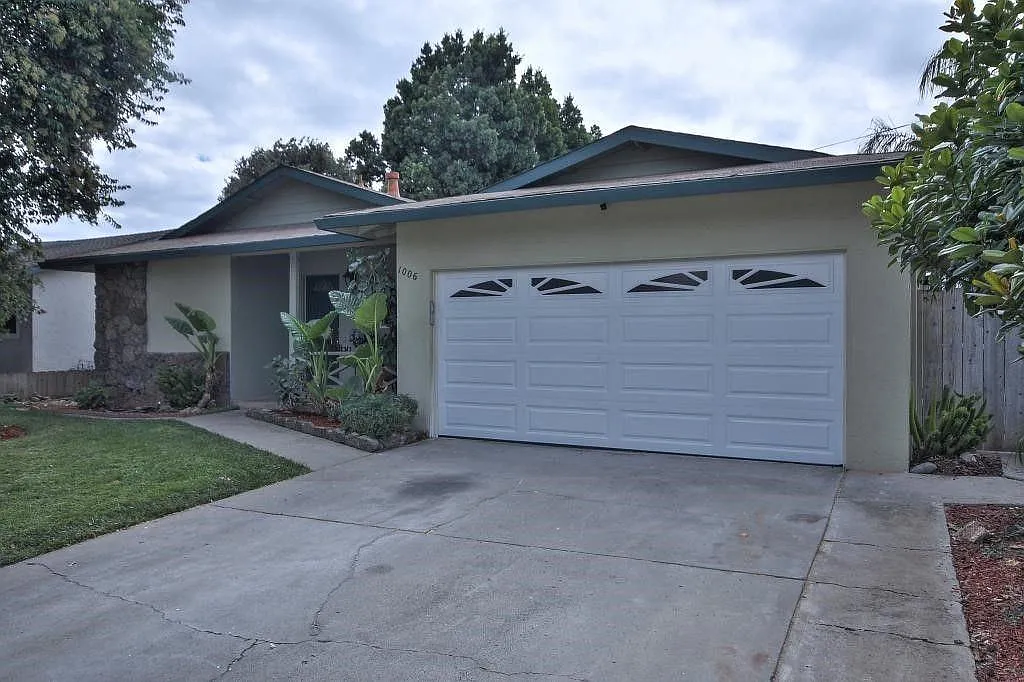 1006 Rawlings Dr photo 1