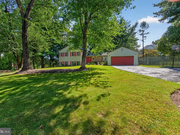 1521 Gingerwood Ct, Vienna, VA 22182