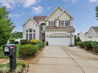 12 Tyler Ct, Howell, NJ 07731