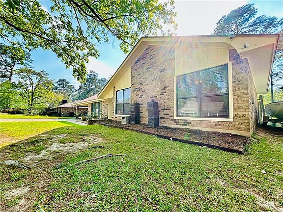 3rd image of 304 Ridge Row