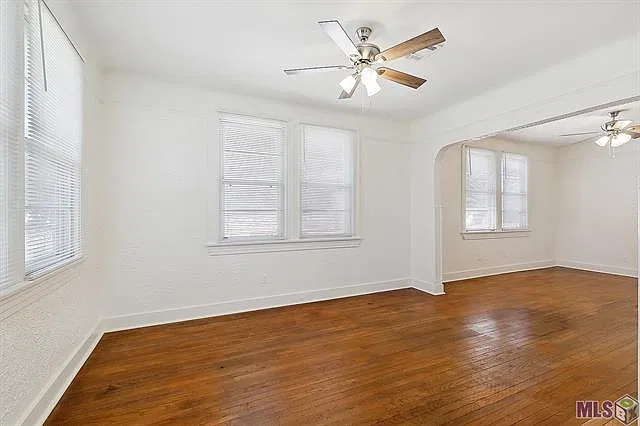 2 bed, 1.0 bath, 1040 sqft, $1,900 — Photo 3