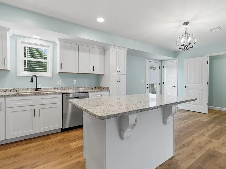 Nice granite countertops