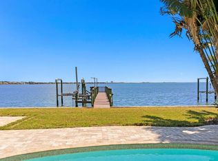 5812 Mariner St, Tampa, FL 33609