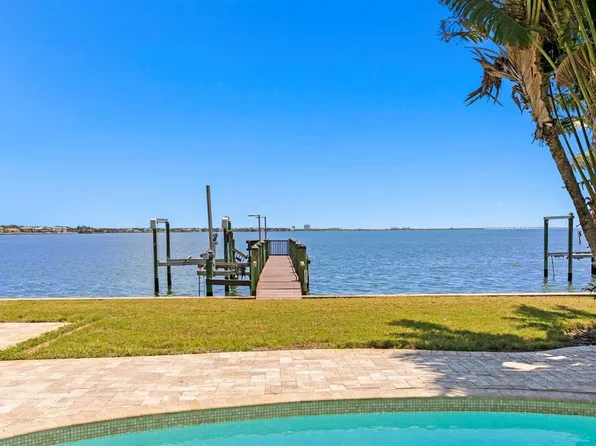 5812 Mariner St, Tampa, FL 33609