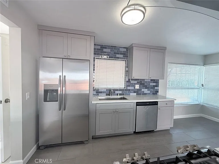 11092 Dallas Dr — Photo 2