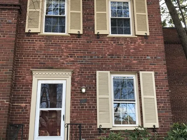 1201 S Barton St, Arlington, VA 22204