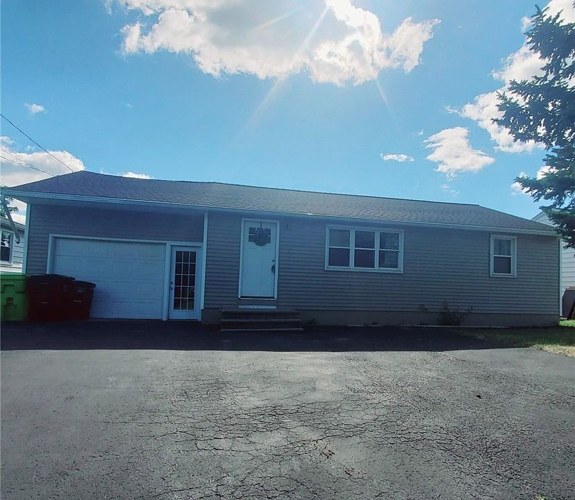1st image of 109 Deborah Dr