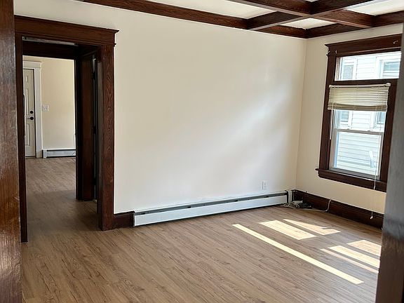 5th image of 52 Vine St #1