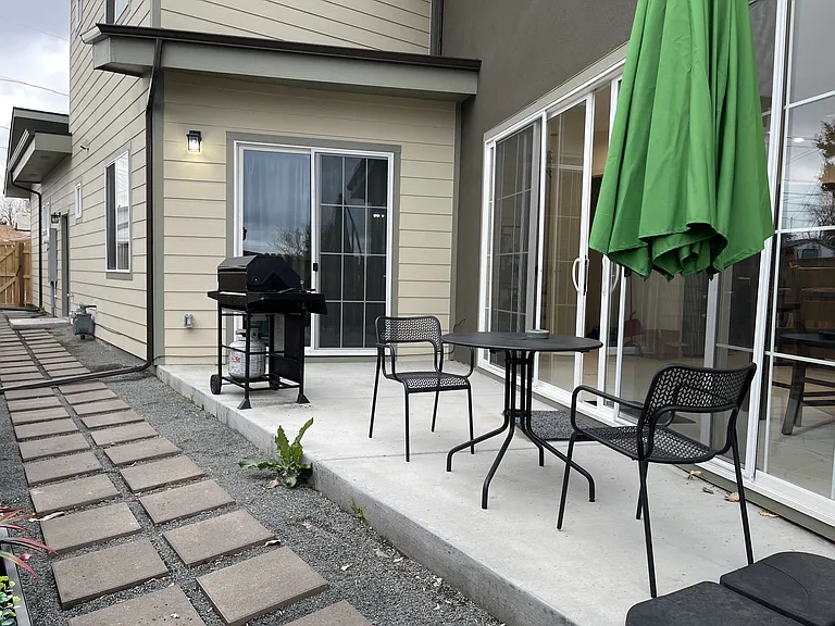 6631 Hooker St — Photo 9
