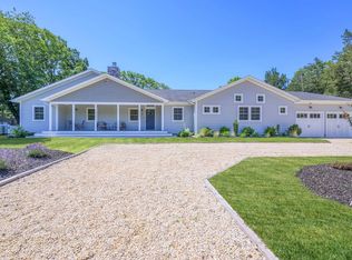 6 Trynz Ln, Hampton Bays, NY 11946