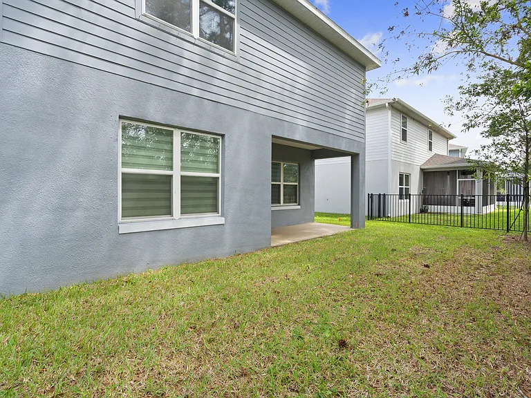 692 NE Turtleback Trl — Photo 47