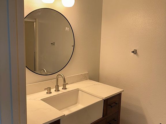 5th image of 8123 Loren Ln