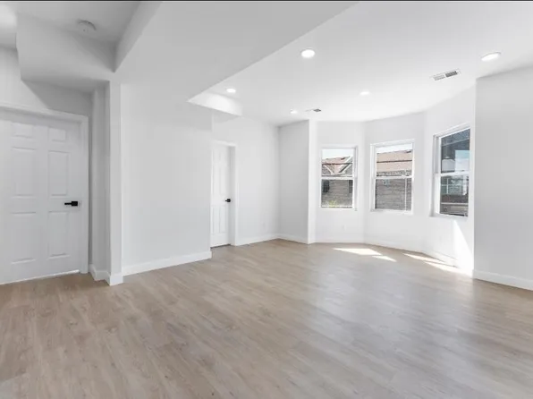 437 Bramhall Avenue image 7 of 26