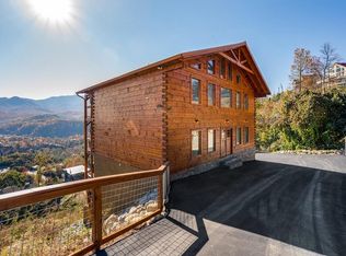 652 Kings Way, Gatlinburg, TN 37738