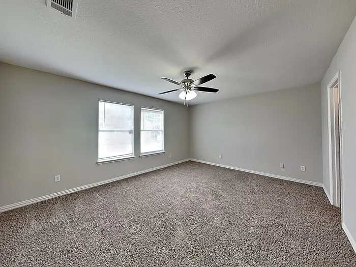 2208 Rodney Ln — Photo 8