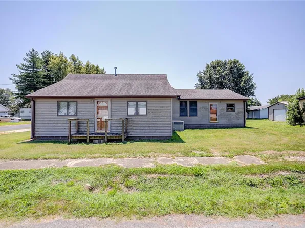 318 E 7th St, Staunton, IL 62088