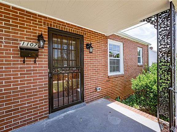 3rd image of 1107 Melville St