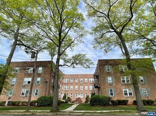 126 Hackett Pl APT 101A, Rutherford, NJ 07070