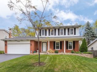 708 Bayberry Dr, Bartlett, IL