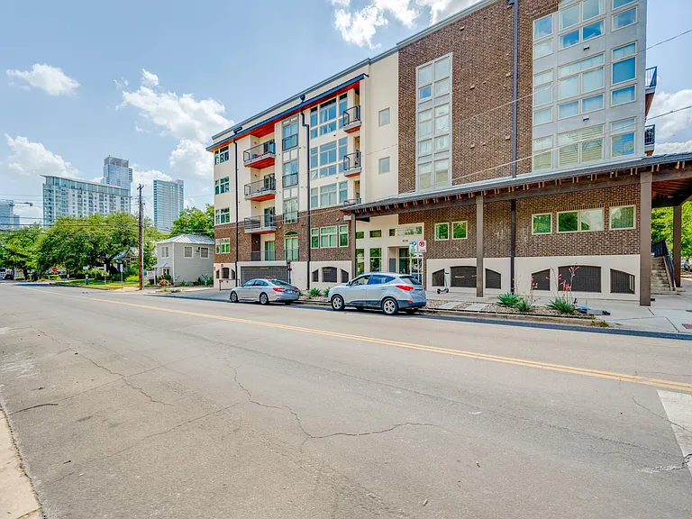 908 Nueces St #12 — Photo 35