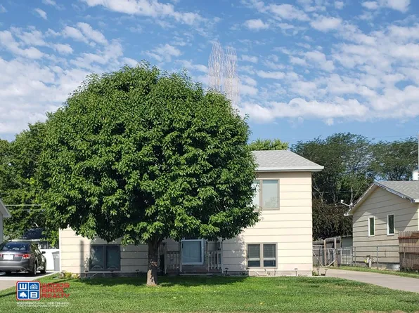 1118 Pleasant View Dr, Grand Island, NE 68801