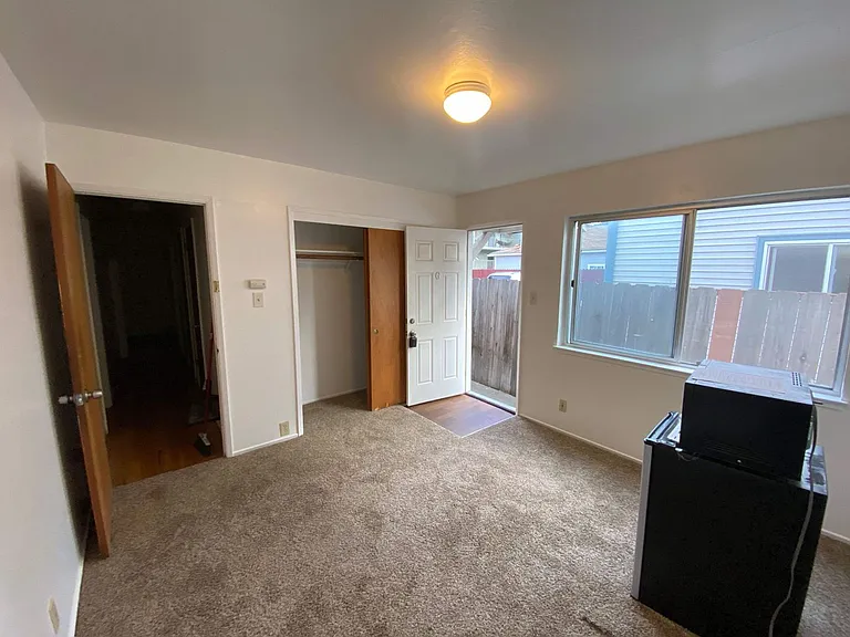 310 Winslow St — Photo 2