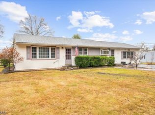 30 Locktown Rd, Frenchtown, NJ 08825