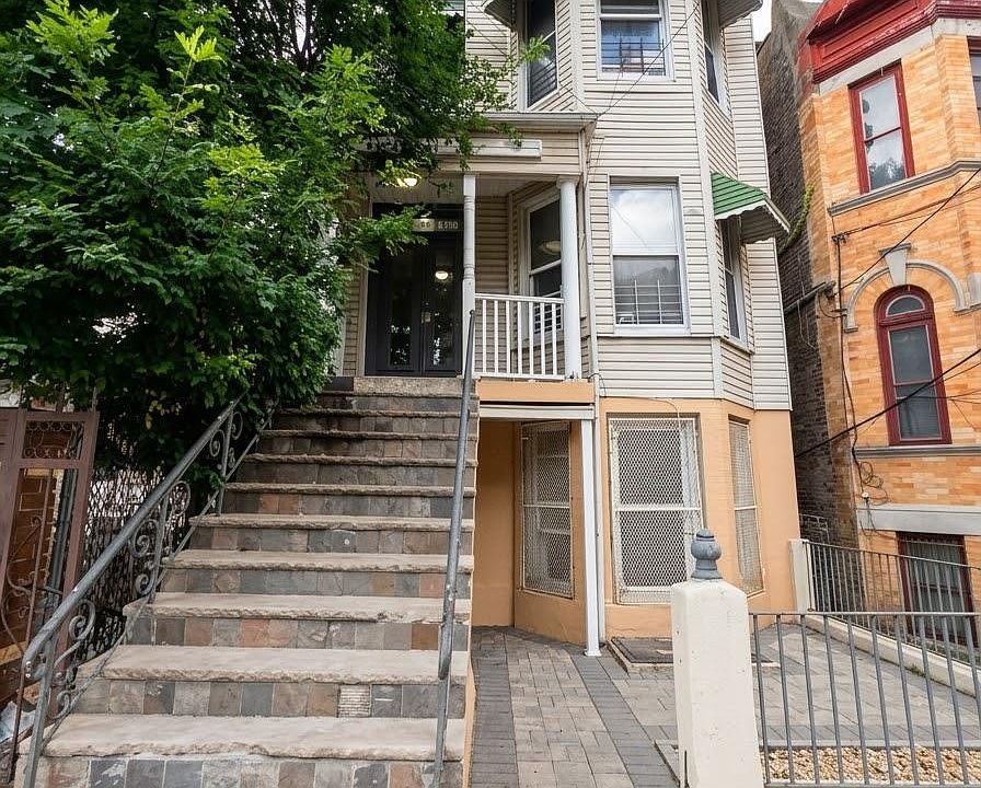 1st image of 707 Eagle Avenue
