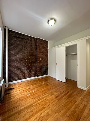 Rented by Peter R. Hungerford, LREB | media 6