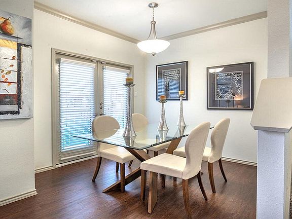 Lakewood on the Trail dining room with wooden floors