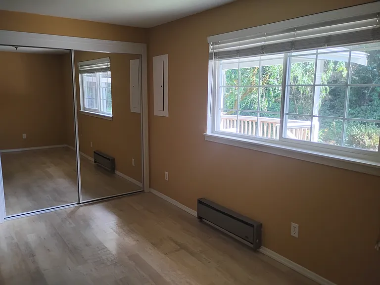 6148 NE 184th St — Photo 18