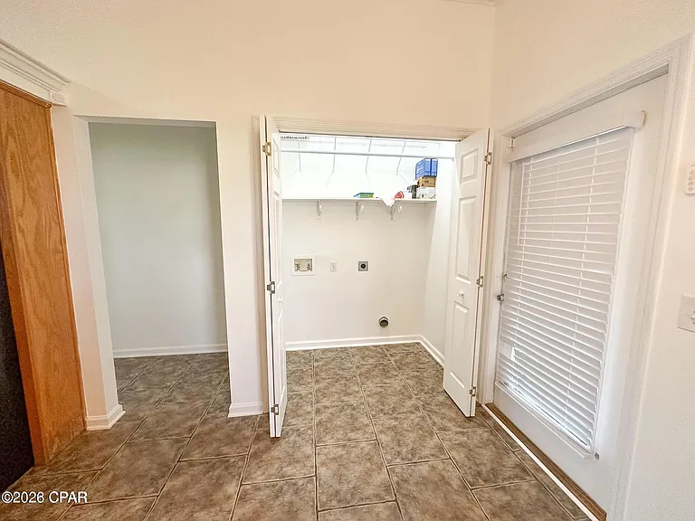 1814 Bowman Ln — Photo 22