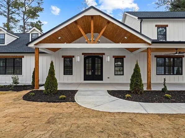 11505 Elkins Rd, Roswell, GA 30076