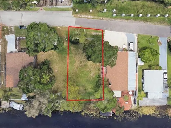 2608 Cyprus Dr #24, Palm Harbor, FL 34684
