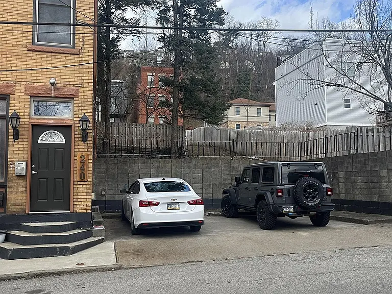 240 Carrington St — Photo 18