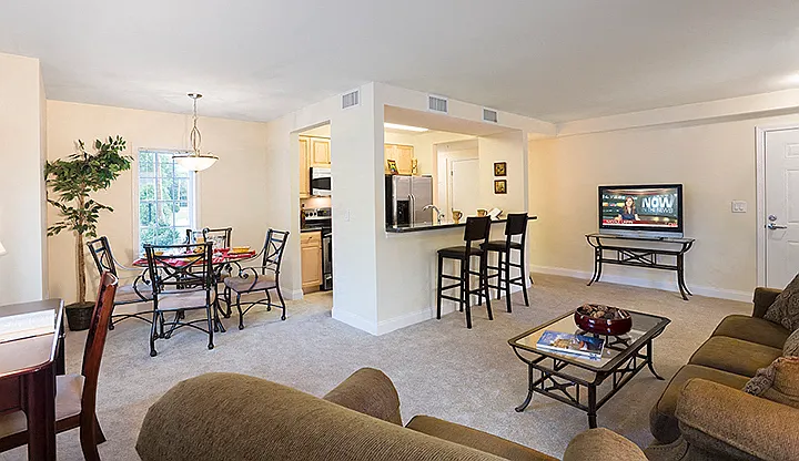 Norwest Woods Apartment — Photo 17