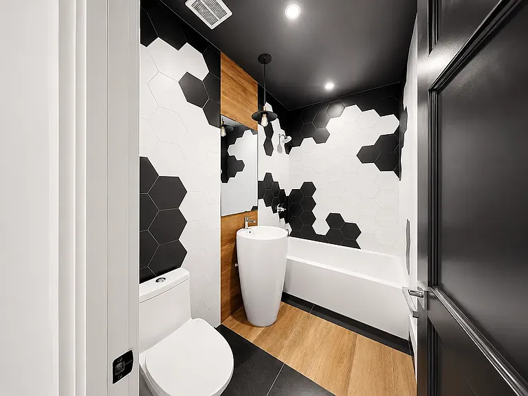 1294 Park Pl #3G — Photo 5