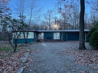 112 Big Springs Rd, Acme, PA 15610