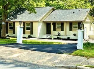 7632 Idlewild Rd, Charlotte, NC 28212