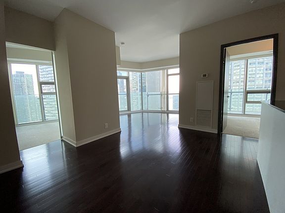 5th image of 14 York St #3403