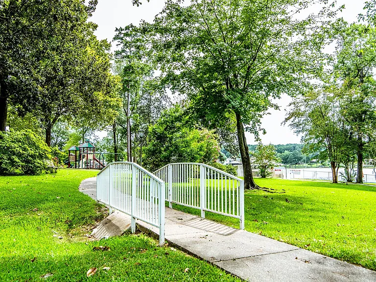 1802 Rollingwood Dr — Photo 49