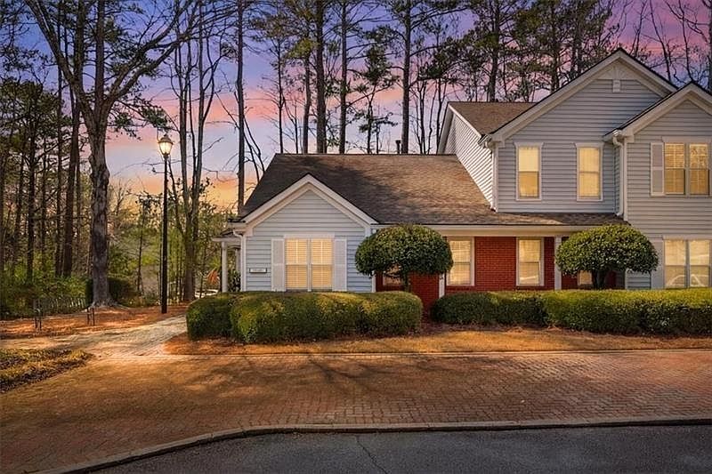 1st image of 2011 Henderson Cir