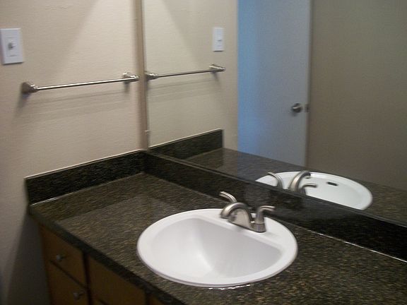 2nd image of 1590 Weyland Dr APT 308