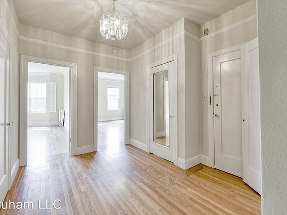 4th image of 3366 Pierce St APT 101