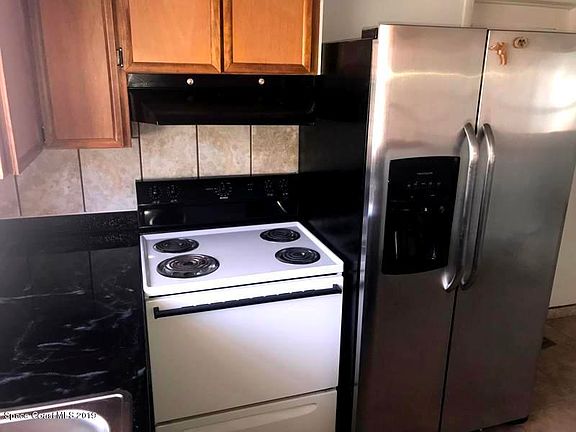5th image of 231 N Plumosa St