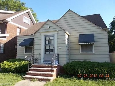 13825 Lake Shore Dr, Bratenahl, OH, 44110