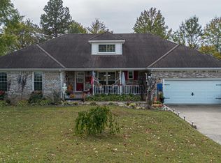 930 Mari Dr, Paducah, KY 42003