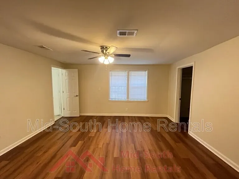 858 Eyers Rd — Photo 13
